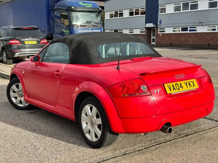 Audi Tt 2004 photo 4