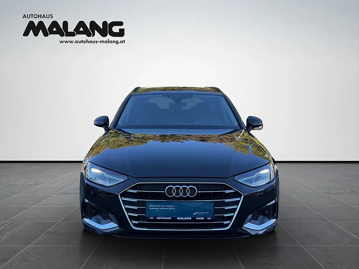 Audi A4 2023 photo 2