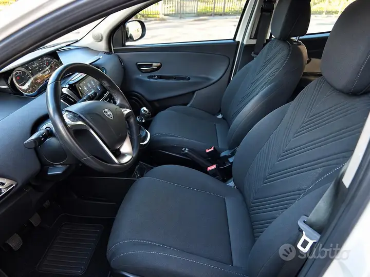 Lancia Ypsilon 2021 photo 5
