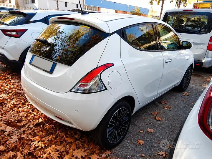 Lancia Ypsilon 2021 photo 3