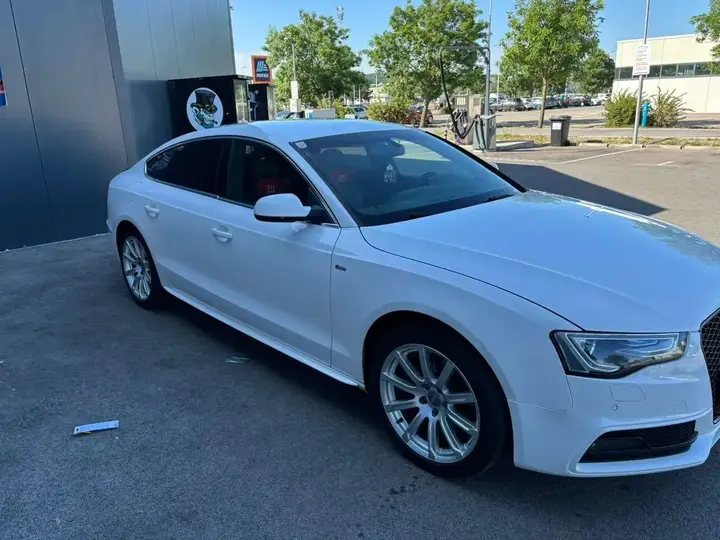 Audi A5 2013 photo 2