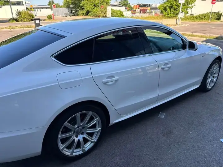 Audi A5 2013 photo 3