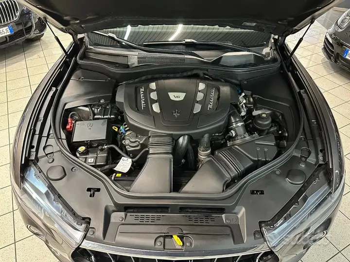 Maserati Levante 2016 photo 5