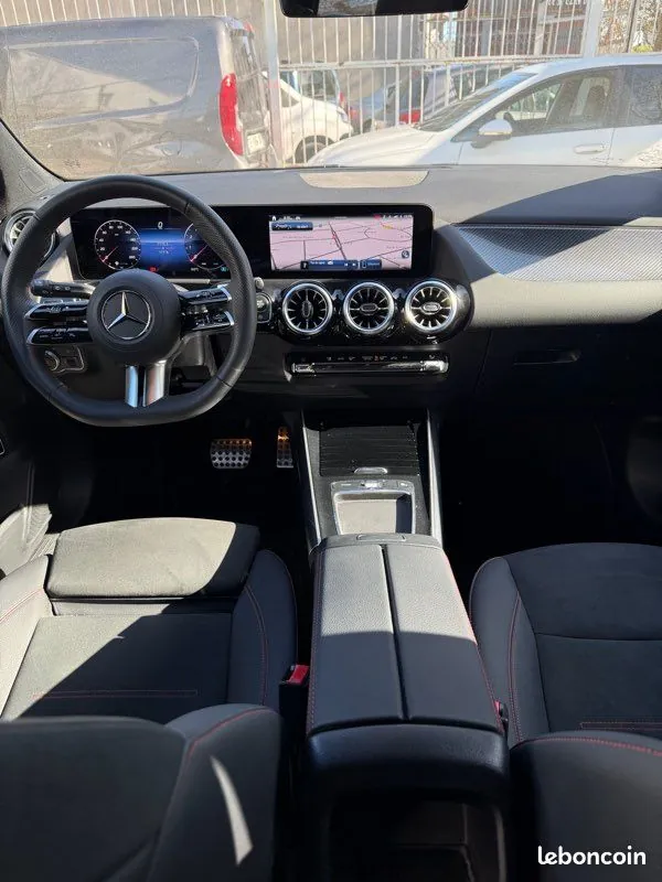 Mercedes-Benz Gla 200 Amg-Line 2024 photo 5