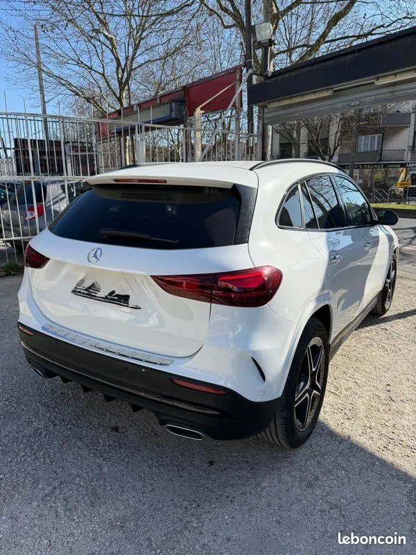 Mercedes-Benz Gla 200 Amg-Line 2024 photo 4