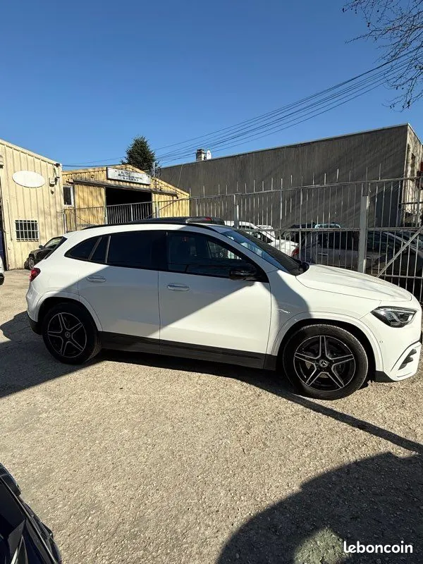 Mercedes-Benz Gla 200 Amg-Line 2024 photo 2