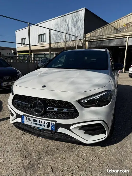 Mercedes-Benz Gla 200 Amg-Line