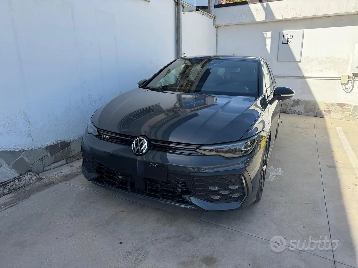 Volkswagen Golf Gti 2024 photo 2