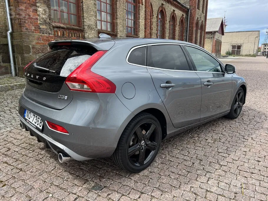 Volvo V40 2019 photo 3