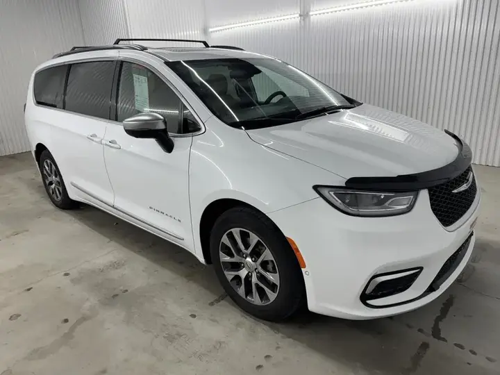 Chrysler Pacifica 2023 photo 5