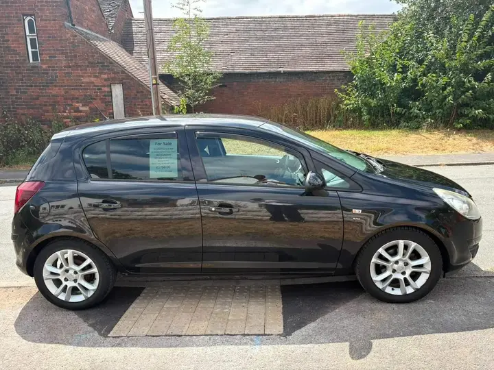 Vauxhall Corsa 2010 photo 4