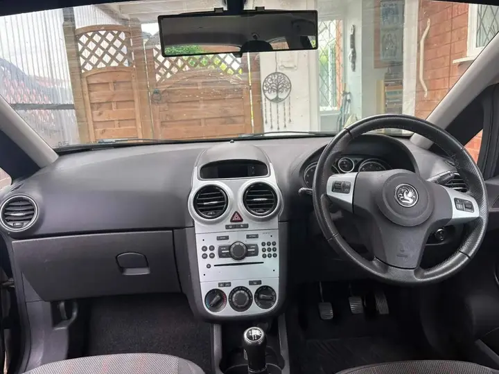 Vauxhall Corsa 2010 photo 5