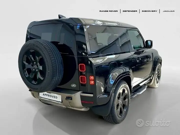 Land Rover Defender 2021 photo 2