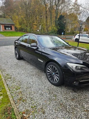 BMW 730