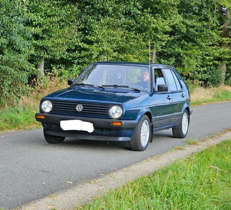 Volkswagen Golf 2