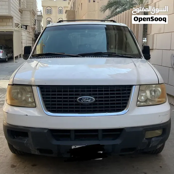 Ford Expedition 2004 photo 2