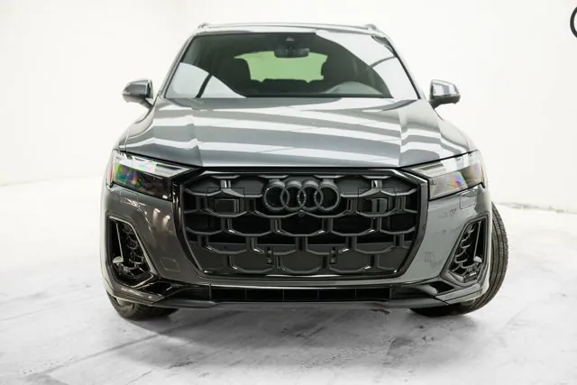 Audi Q7 2025 photo 2