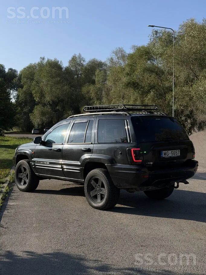 Jeep Grand Cherokee 2004 photo 3