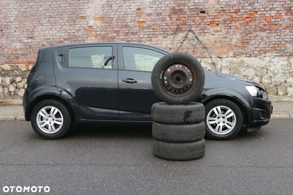 Chevrolet Aveo 2011 photo 2