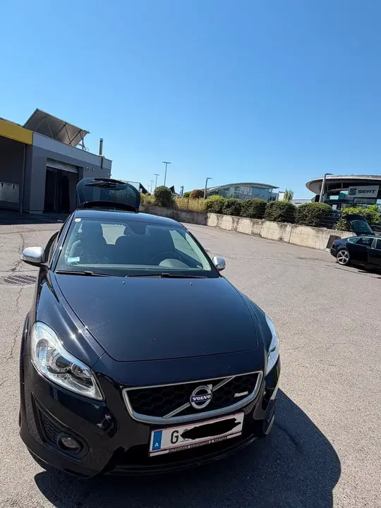 Volvo C30 2011 photo 2