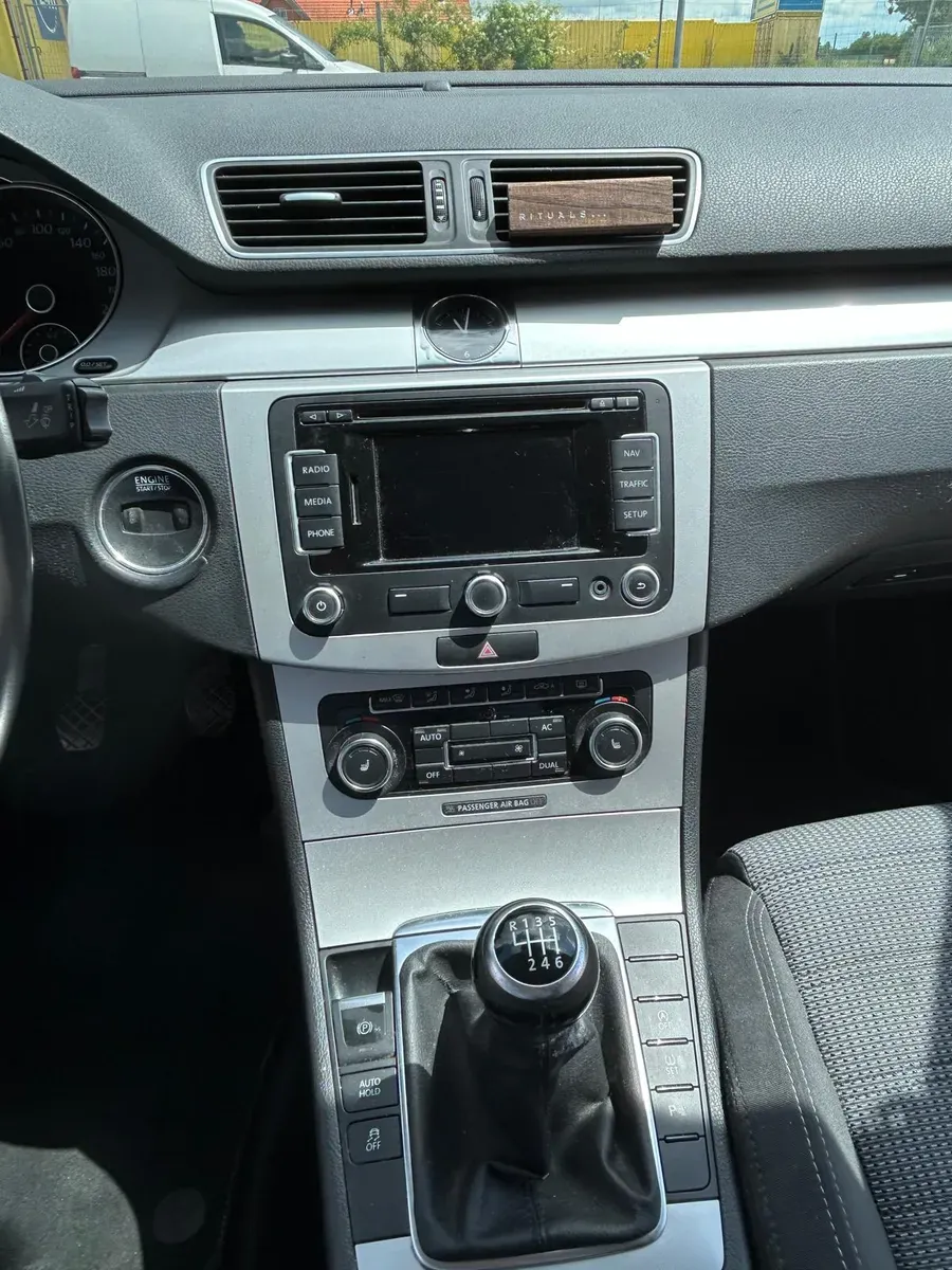 Volkswagen Passat Cc 2011 photo 2