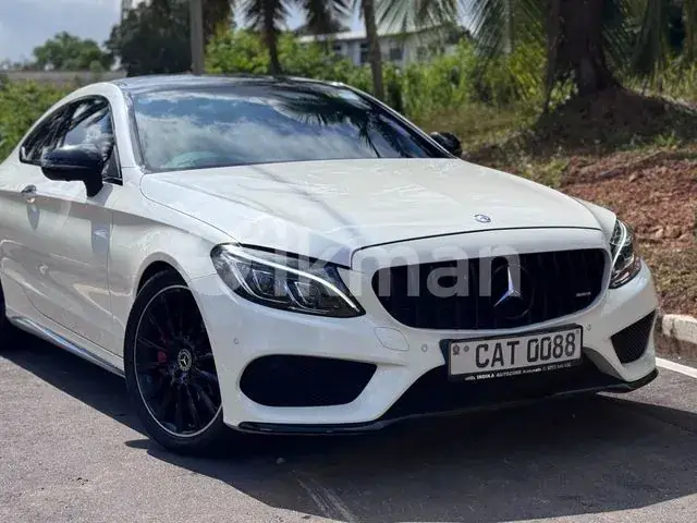 Mercedes-Benz C300 2017 photo 2