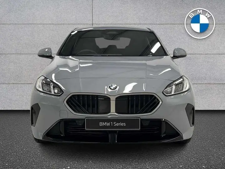 BMW 1 Series 2026 photo 5