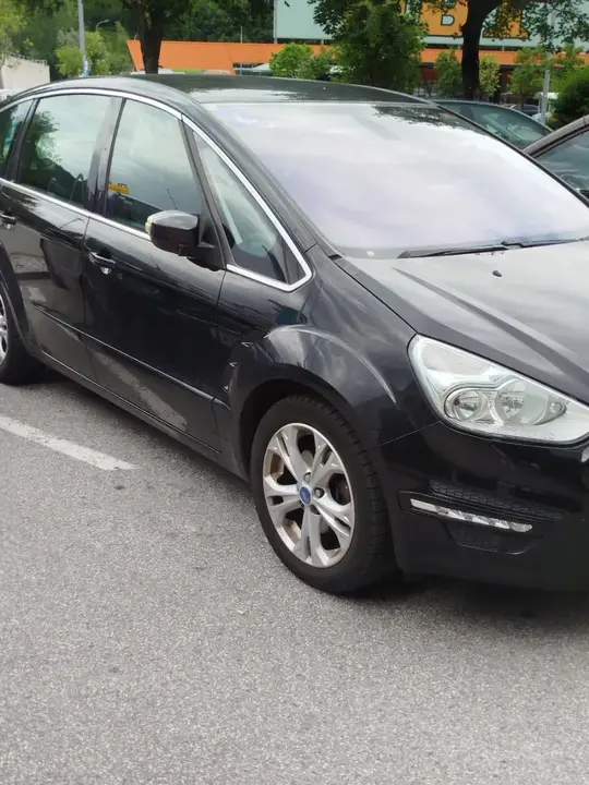 Ford S-Max 2010 photo 2