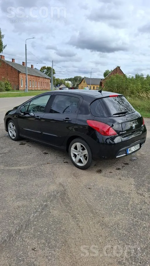 Peugeot 308 2008 photo 5