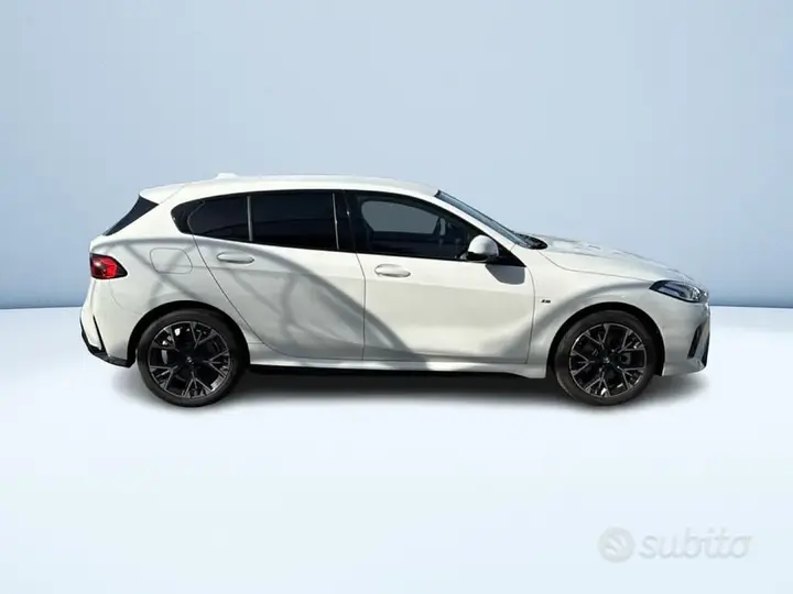 BMW 1 Series 2025 photo 5