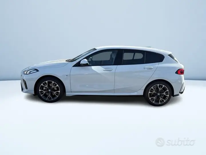 BMW 1 Series 2025 photo 4