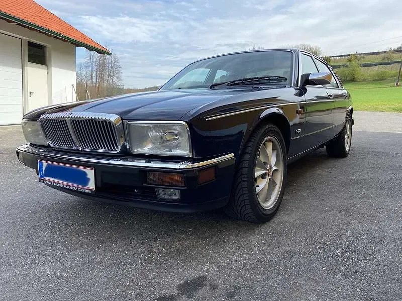 Jaguar Xj12
