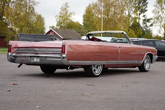 Buick Electra 225 1964 photo 2