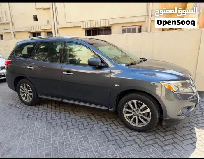 Nissan Pathfinder 2014 photo 2