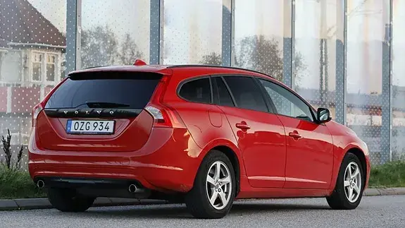 Volvo V60 2018 photo 2