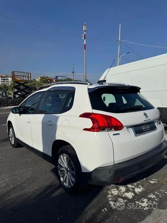 Peugeot 2008 2015 photo 3