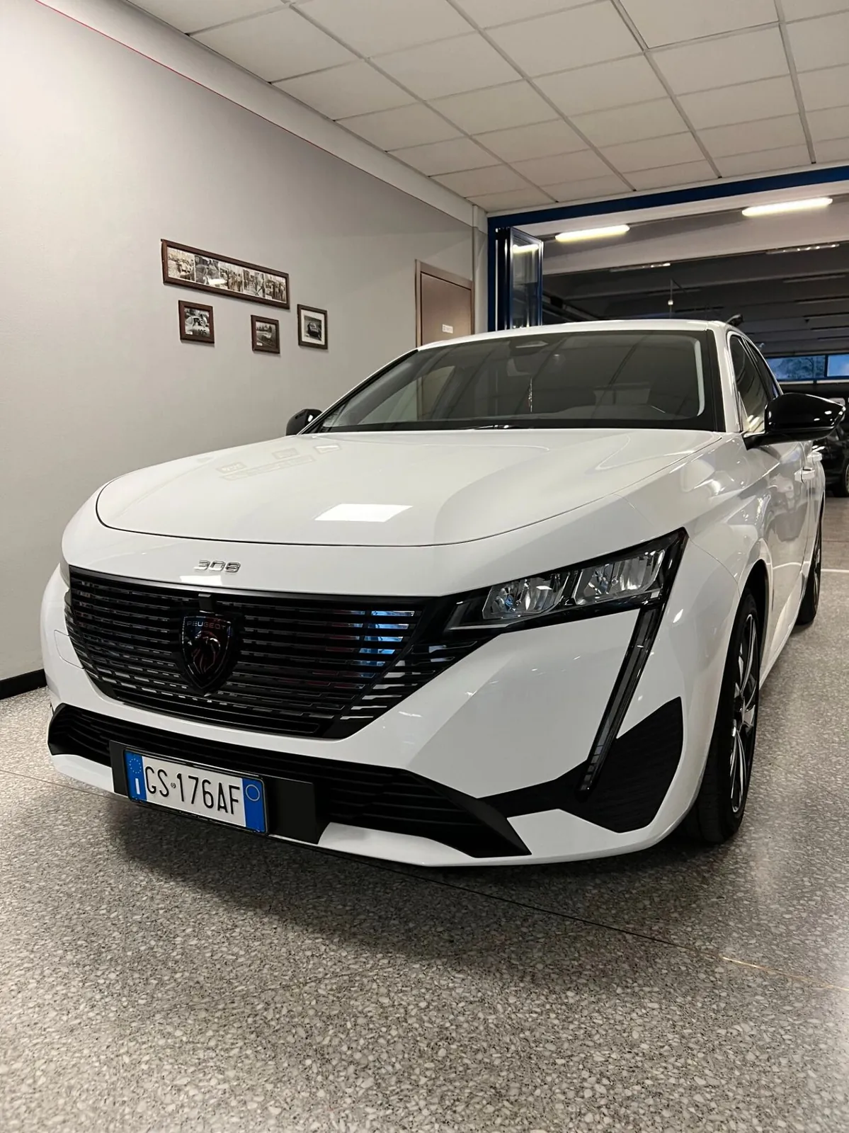 Peugeot 308 2023 photo 2