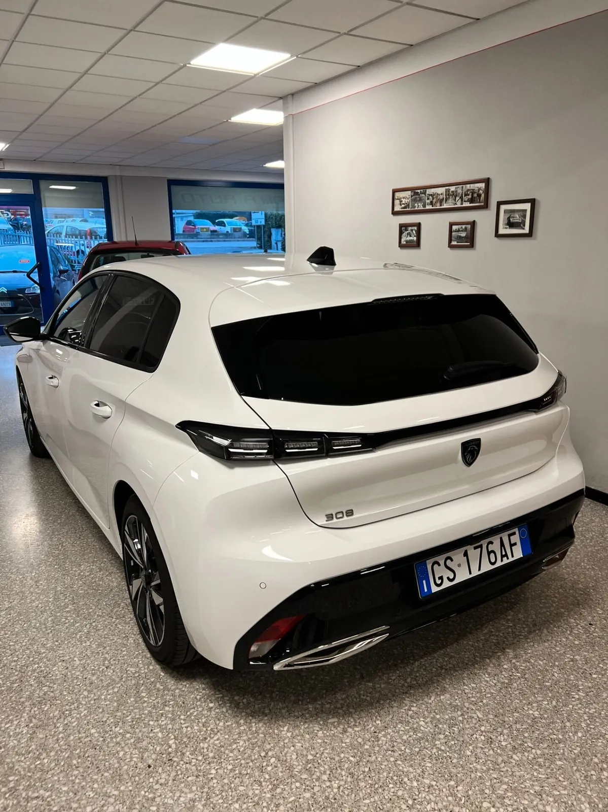 Peugeot 308 2023 photo 3