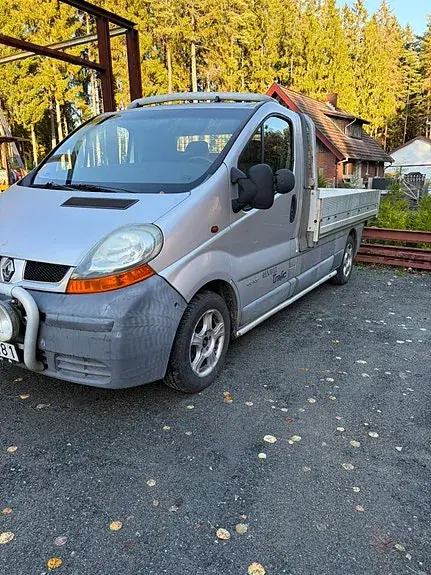 Renault Trafic 2004 photo 2