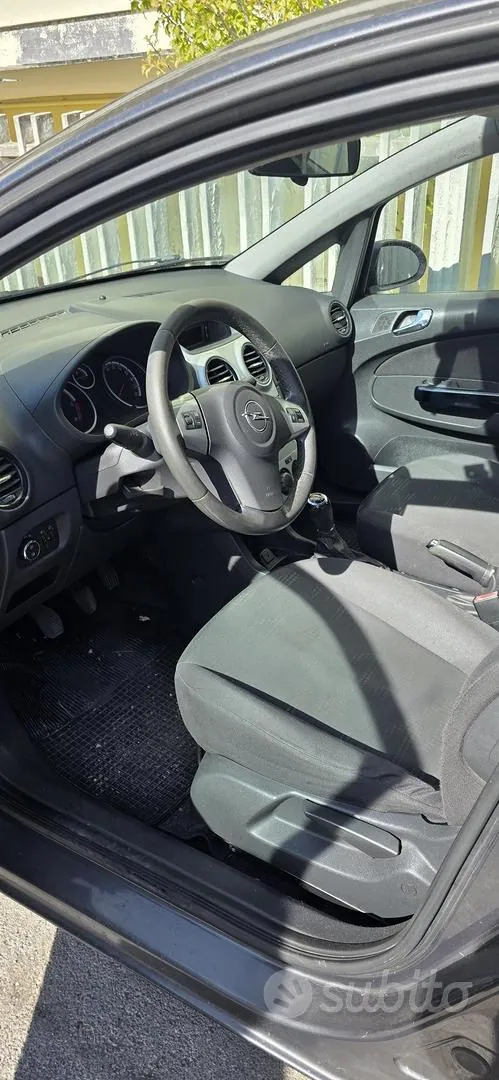 Opel Corsa 2011 photo 4
