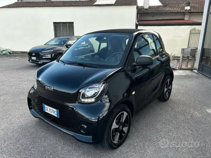 Smart Fortwo 2021 photo 3
