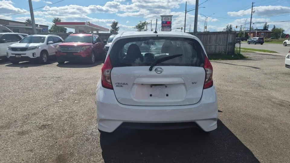 Nissan Versa Note 2017 photo 4