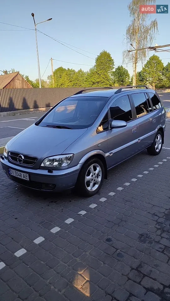 Opel Zafira 2004 photo 2