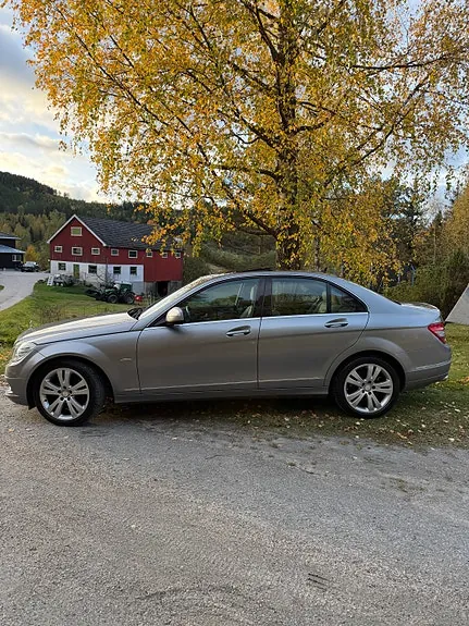 Mercedes-Benz C220 D 2007 photo 4