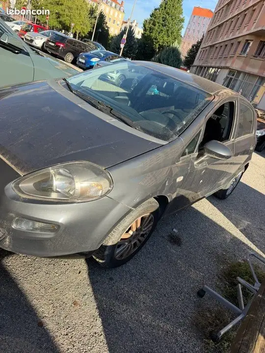 Fiat Punto 2015 photo 2