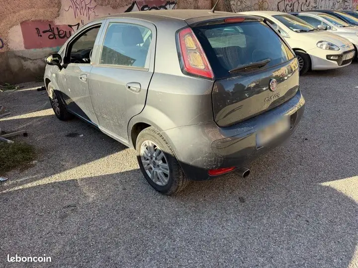 Fiat Punto 2015 photo 3
