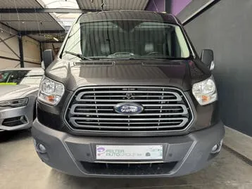 Ford Transit photo 2