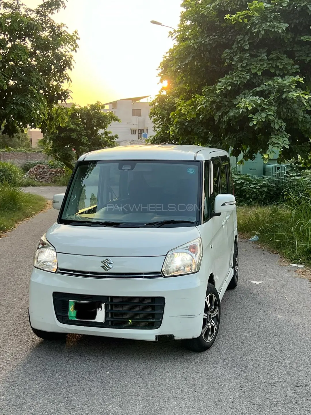 Suzuki Spacia