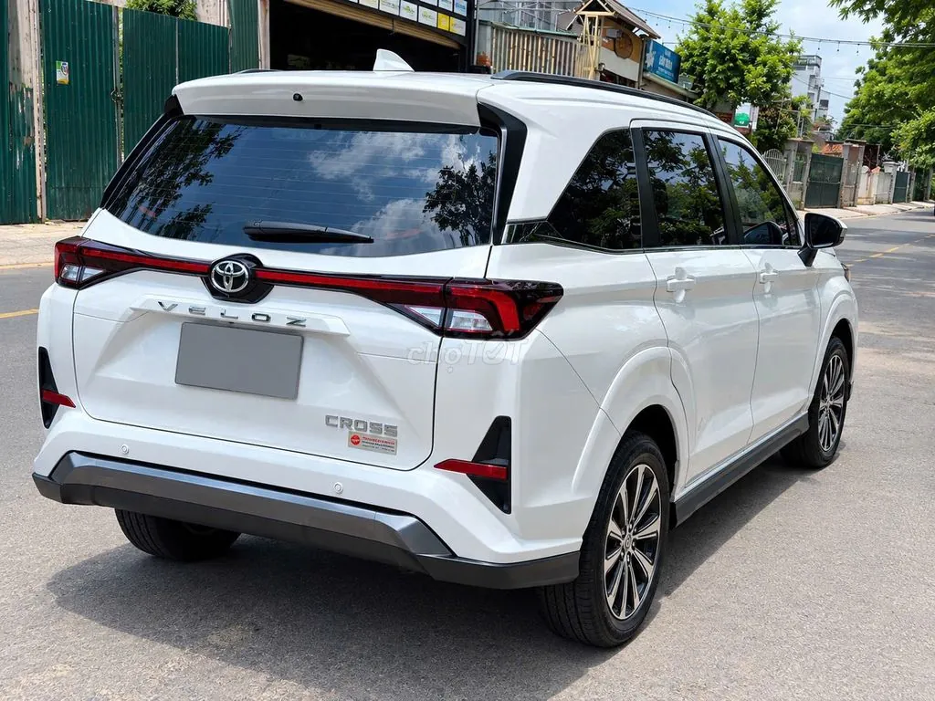Toyota Veloz Cross 2024 photo 3