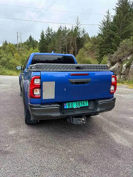 Toyota Hilux 2023 photo 5